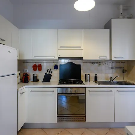 Guesthost - Trieste 153 Cozy Balcony * Pesaro