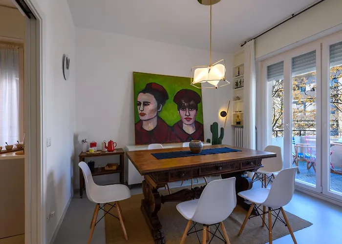 Guesthost - Trieste 153 Cozy Balcony * بيزارو